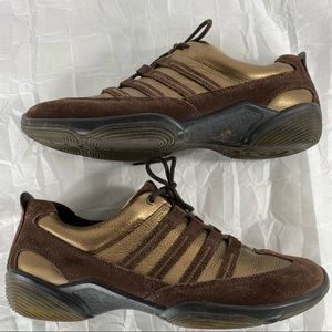 Ecco Brown Metallic Bronze Lace Up Sneakers